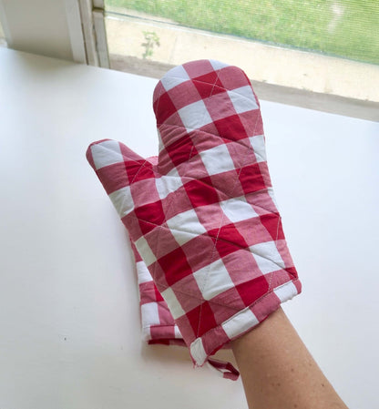 Helping Hand Quilted Oven Mitt Digital Sewing Pattern
